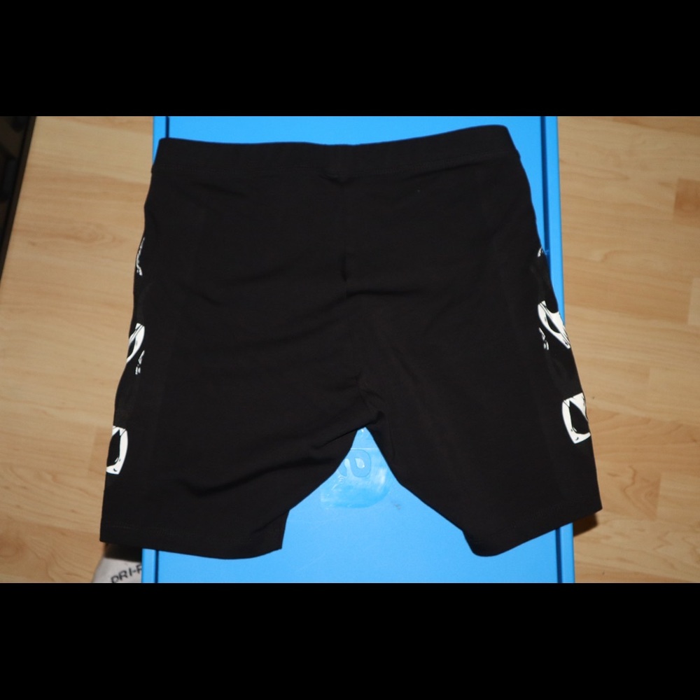 Chrome heart short tights